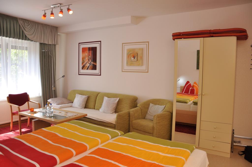 Hotel Haus Orchideental Jena Room photo