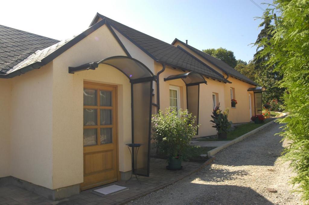 Hotel Haus Orchideental Jena Exterior photo